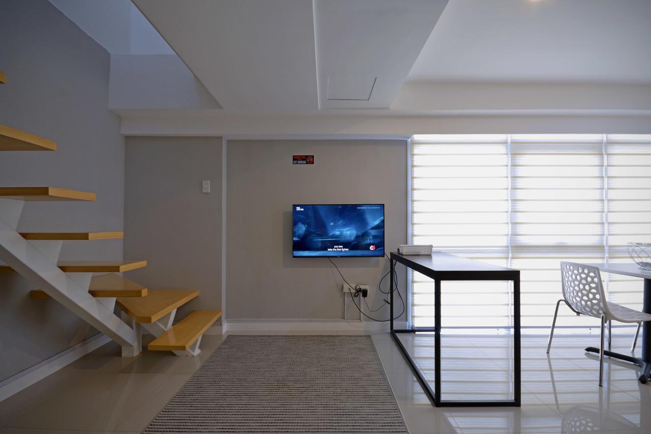 Victoria Soho Suites Manila Bagian luar foto
