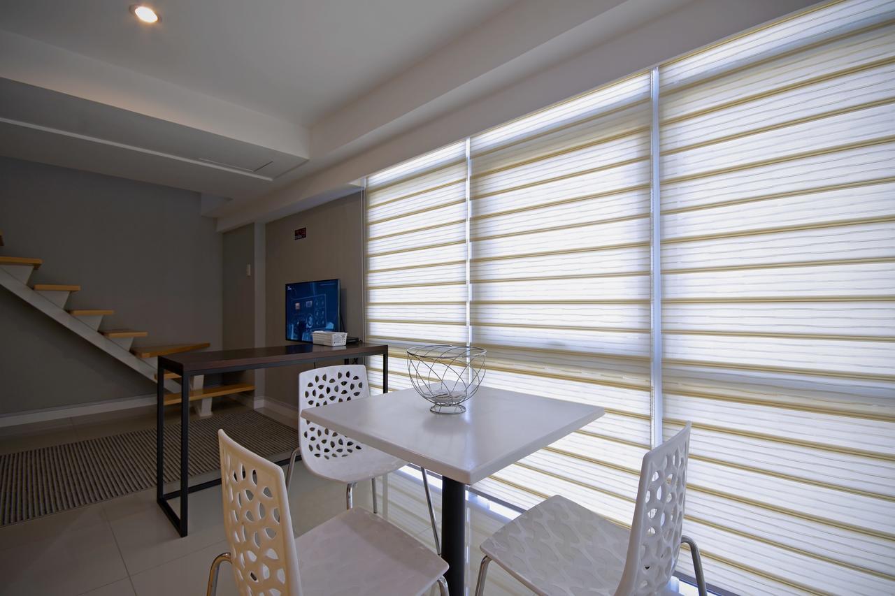 Victoria Soho Suites Manila Bagian luar foto