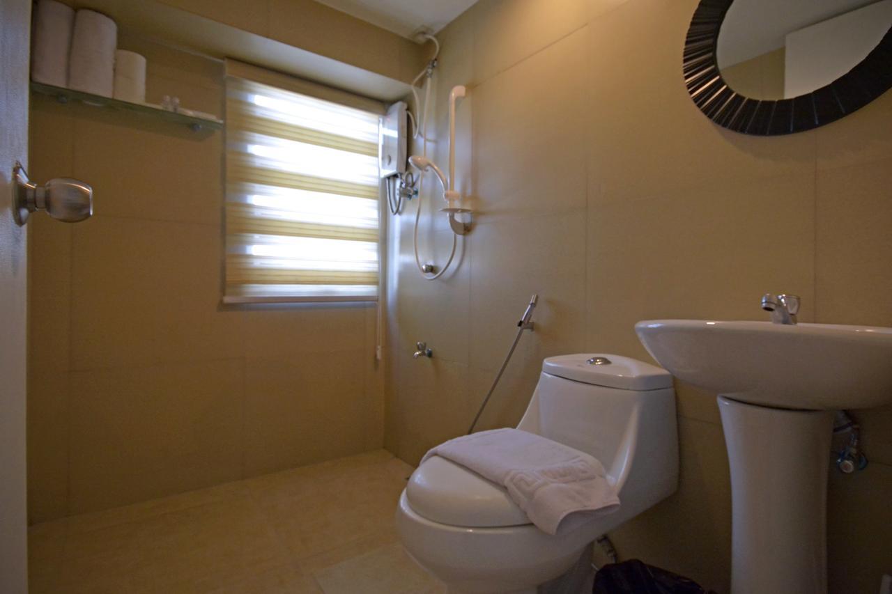 Victoria Soho Suites Manila Bagian luar foto